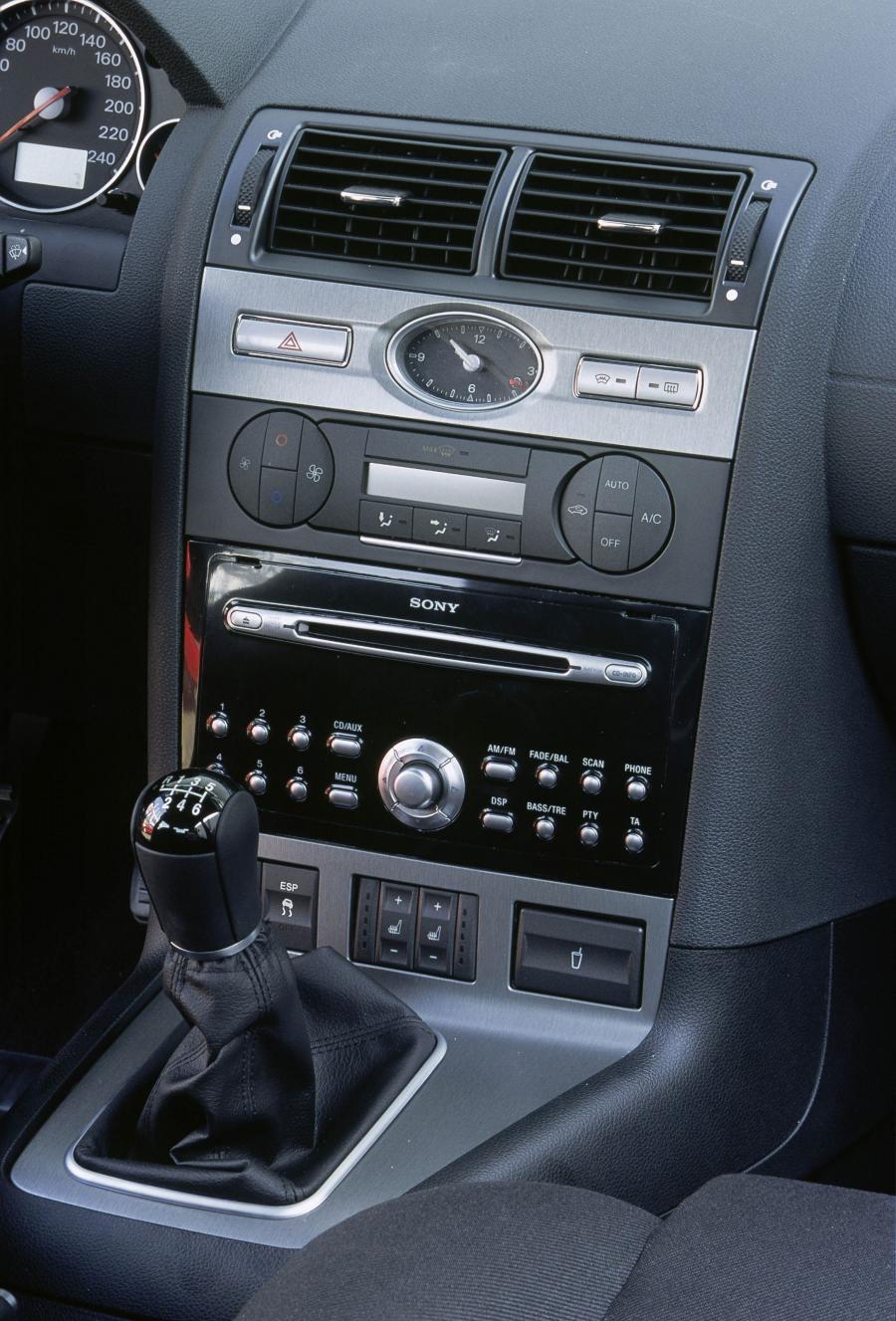  Ford Mondeo 2003 года  (фото 31 из 52)